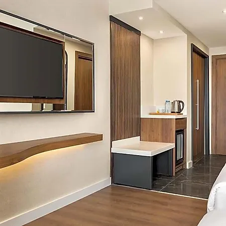 Ramada By Wyndham Karapinar Отель 5*