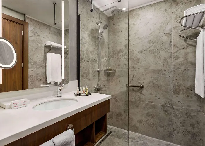 Hotel Ramada By Wyndham Karapinar